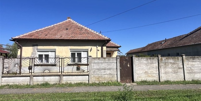 🏠 CASĂ ÎN TISZAROFF